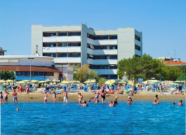 Condominio Columbus Bibione Exterior foto