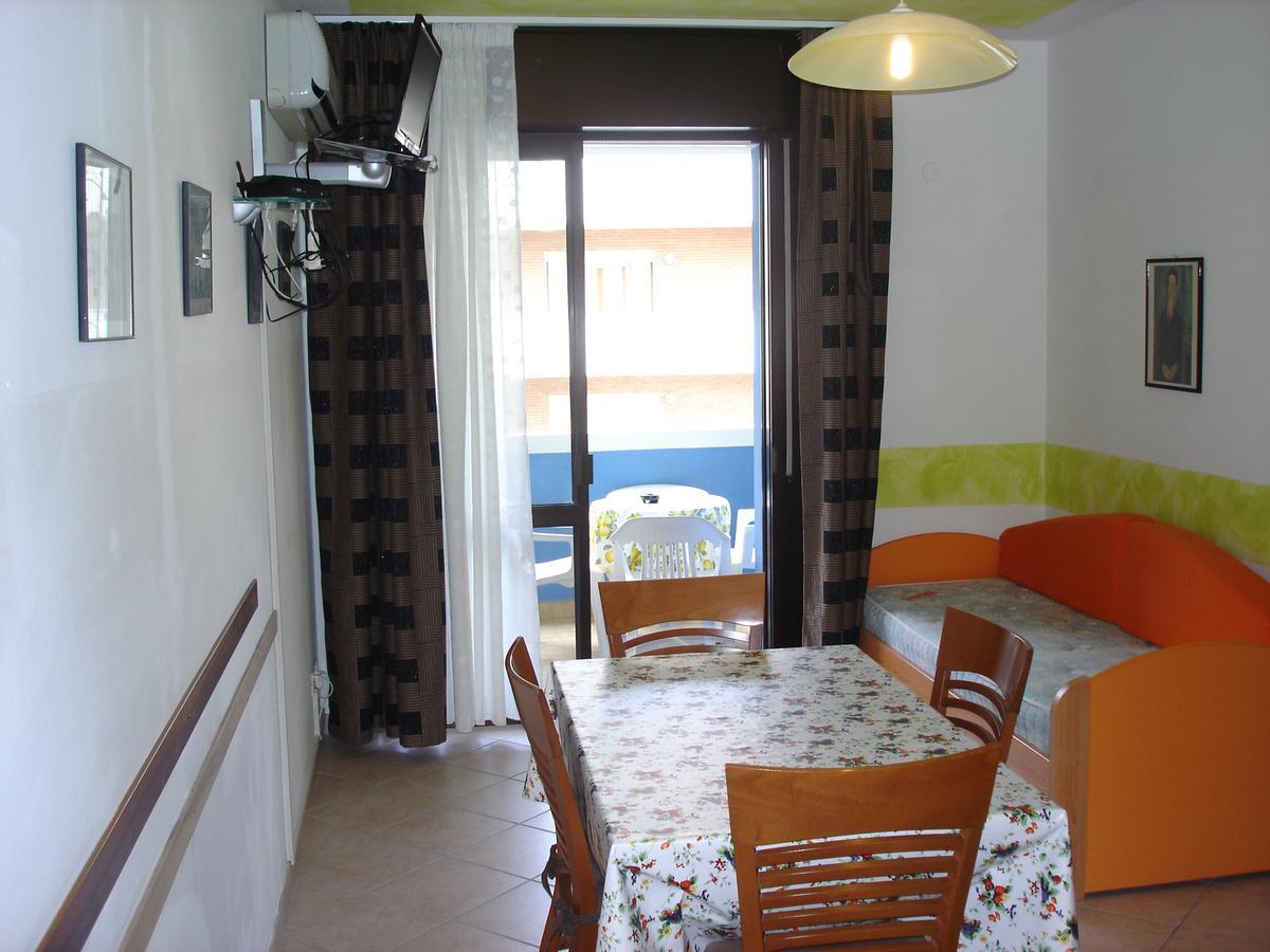 Condominio Columbus Bibione Exterior foto